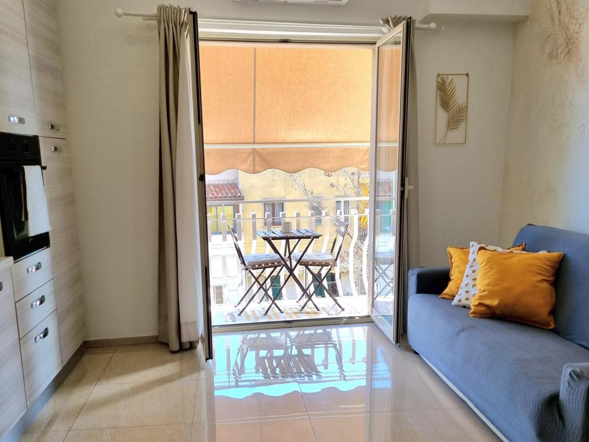 Sikelia Home Giardini Naxos Exteriör bild